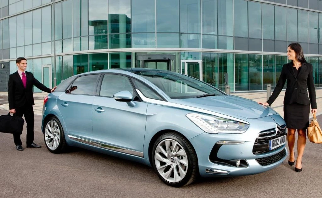 061670-citroens-success-business-car-manager-awards-best-finance-service-package.1-lg